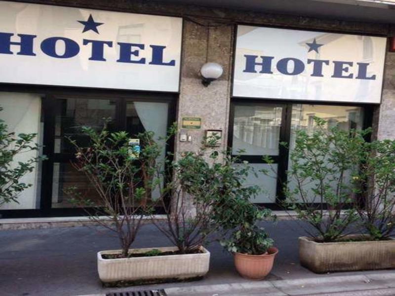 Hotel Salus Milánó Kültér fotó